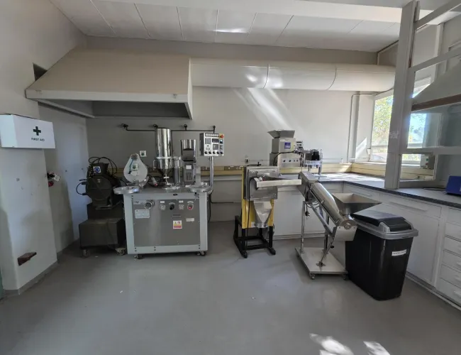 Capsule laboratory 